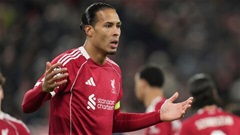 Virgil van Dijk - biểu tượng cho sự sụp đổ của Liverpool